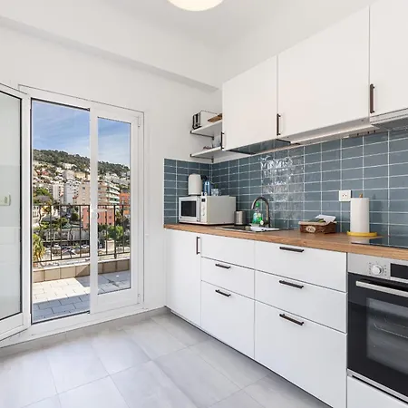 Apartment Extraordinary View On Port And Castle Hill - 1 Bdr & Parking