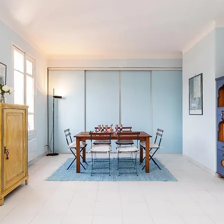 Apartment Extraordinary View On Port And Castle Hill - 1 Bdr & Parking *