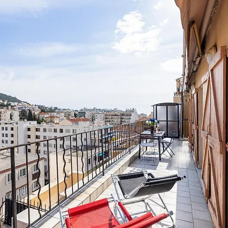 Extraordinary View On Port And Castle Hill - 1 Bdr & Parking