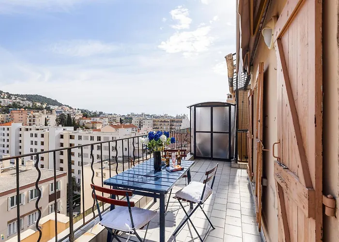 Extraordinary View On Port And Castle Hill - 1 Bdr & Parking Appartamento
