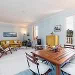 Extraordinary View On Port And Castle Hill - 1 Bdr & Parking 아파트 *
